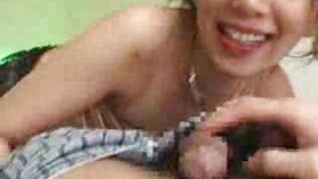 A sua boa hipótese de vídeos pornô gratuito esticar o seu cu quente e apertado